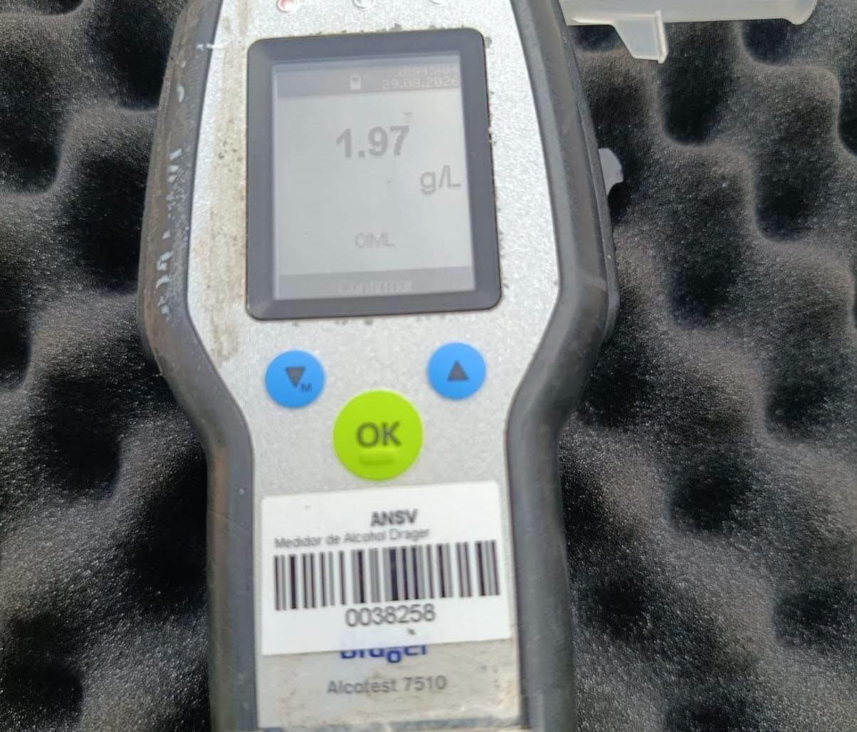 Detuvieron la marcha de un camión cuyo conductor tenía 1,97 g/l de alcohol 2